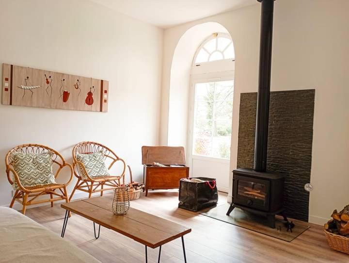 Gite De L'Orangerie Du Chateau De La Begude De Mazenc Ruang foto